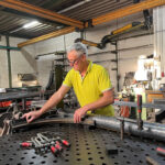 Stefan Bornkessel in der Werkstatt